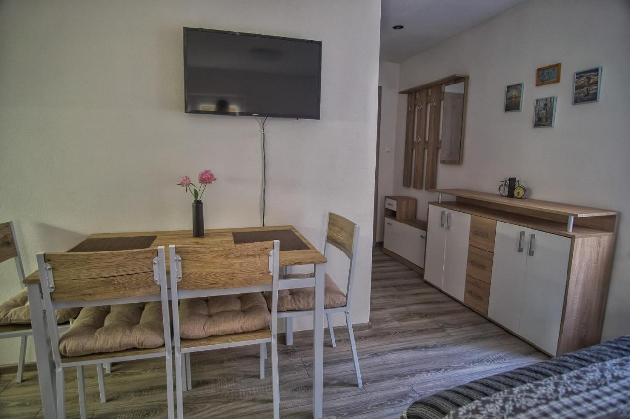 Bike Apartments 2 Hodrusa Екстер'єр фото