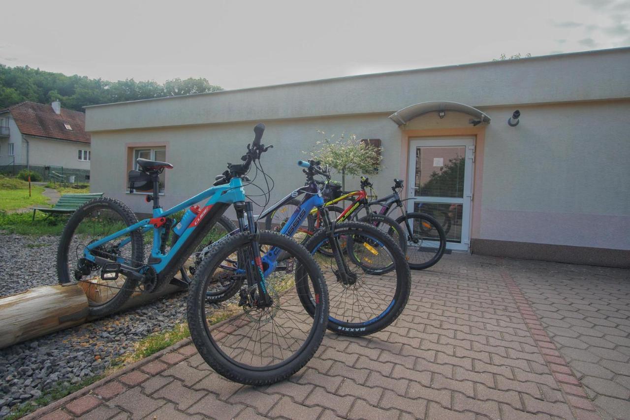 Bike Apartments 2 Hodrusa Екстер'єр фото