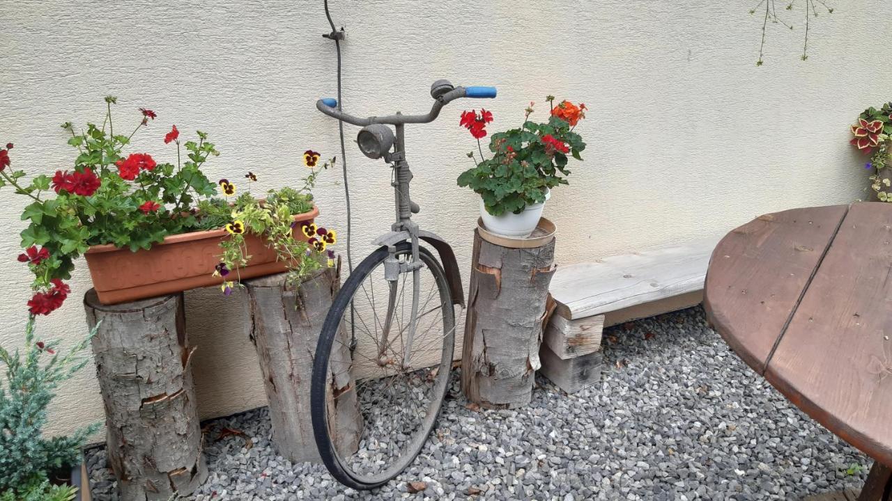 Bike Apartments 2 Hodrusa Екстер'єр фото